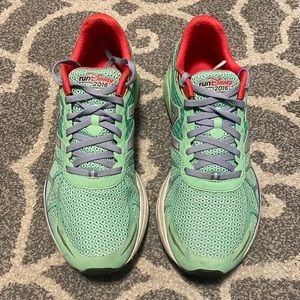 Run Disney 2016 Little Mermaid 🧜‍♀️ New Balance Shoes